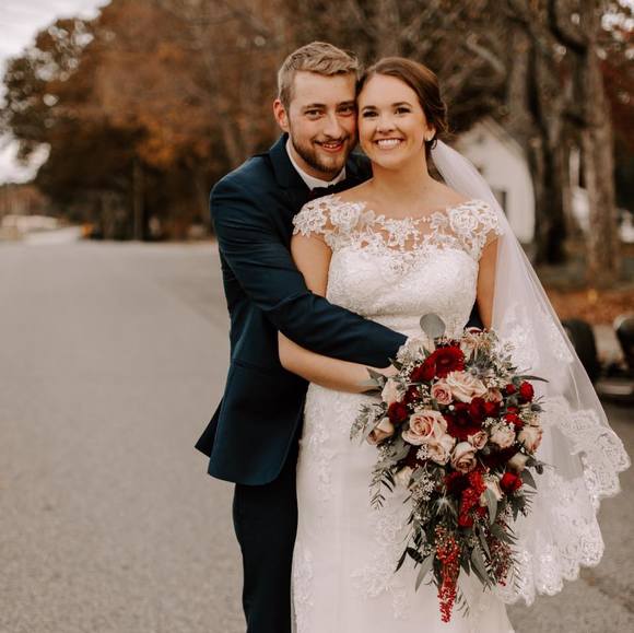 Meet your Posher, Allison - Picture 1 of 1